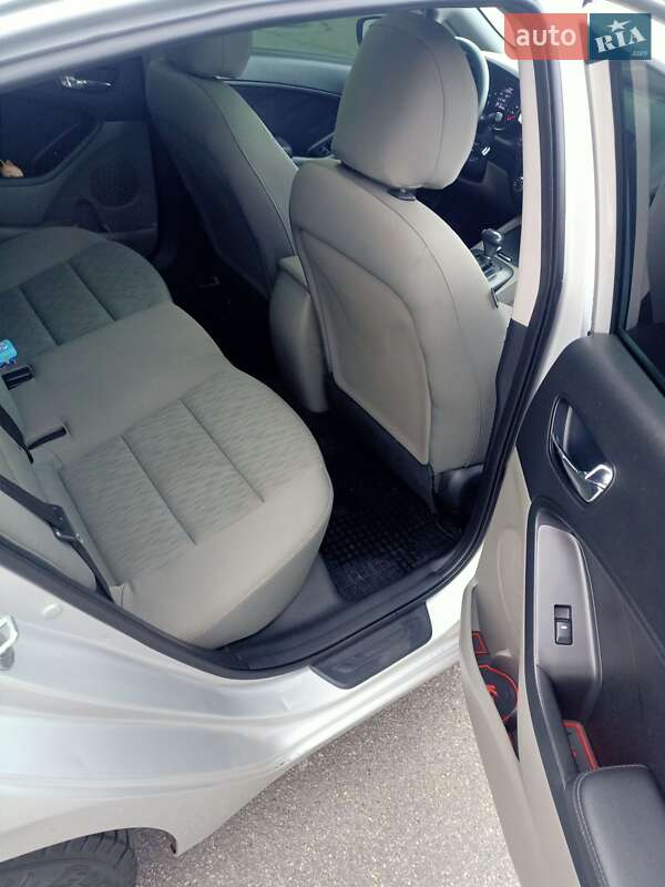 Седан Kia Forte 2015 в Днепре