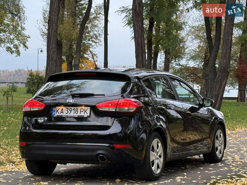 Хэтчбек Kia Forte 2016 в Киеве фото 5 Хэтчбек Kia Forte 2016 в Киеве