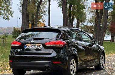 Хэтчбек Kia Forte 2016 в 