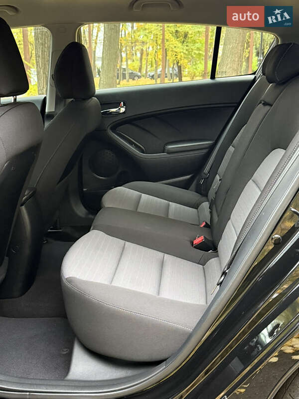 Хэтчбек Kia Forte 2016 в Киеве фото 18 Хэтчбек Kia Forte 2016 в Киеве