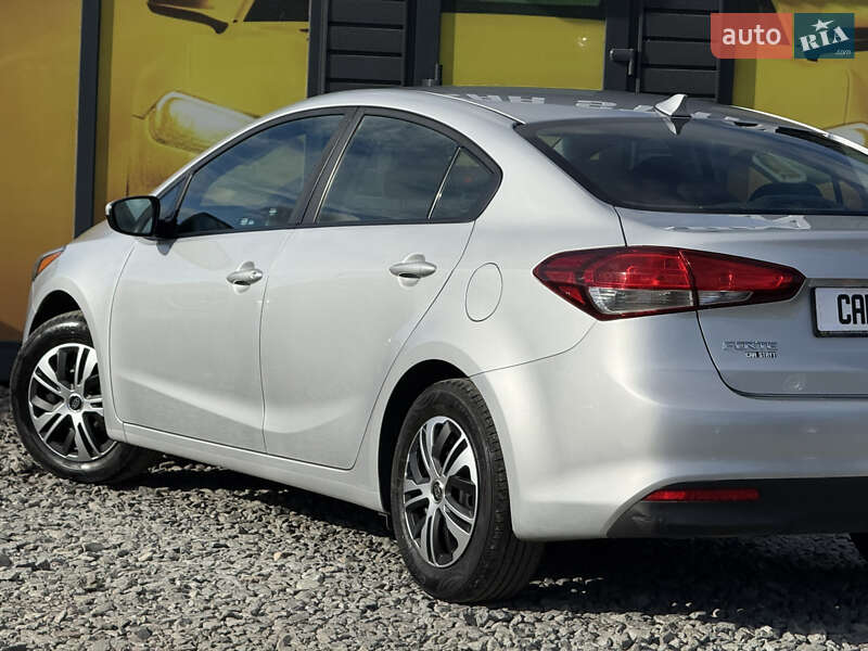 Седан Kia Forte 2017 в Стрые