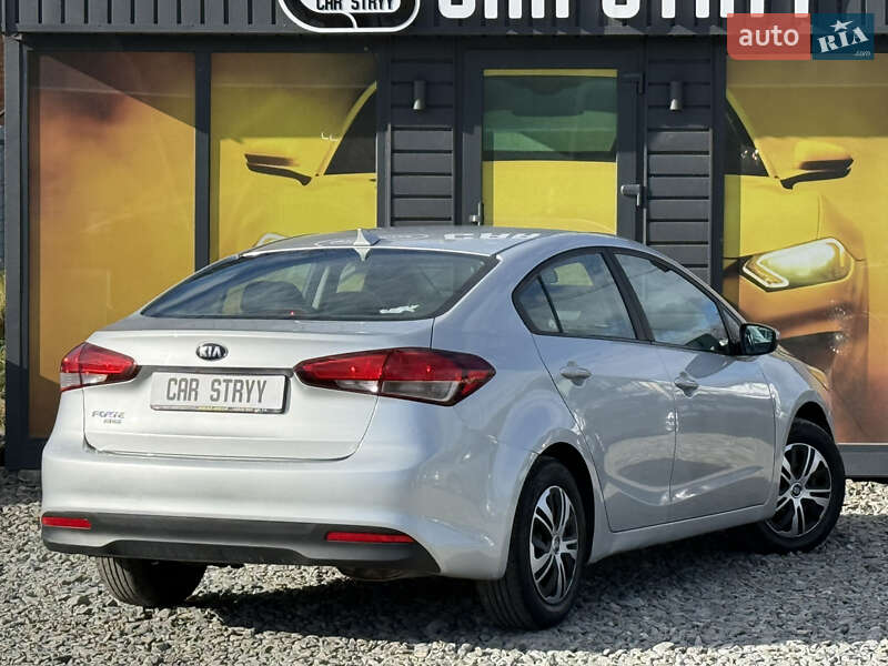 Седан Kia Forte 2017 в Стрые