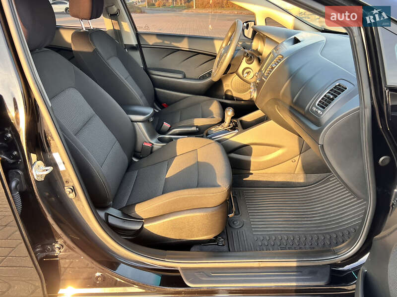 Седан Kia Forte 2018 в Киеве фото 12 Седан Kia Forte 2018 в Киеве