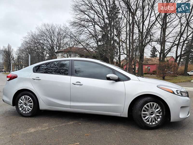 Седан Kia Forte 2016 в Киеве