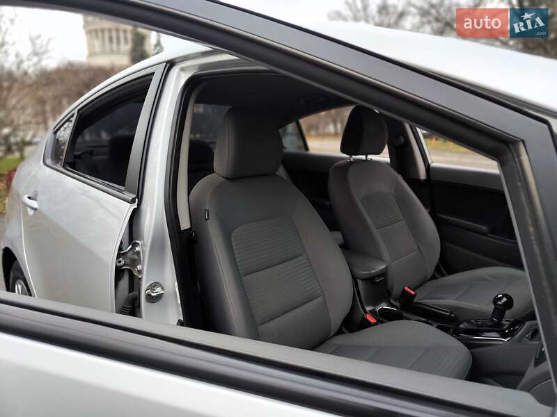 Седан Kia Forte 2016 в Киеве