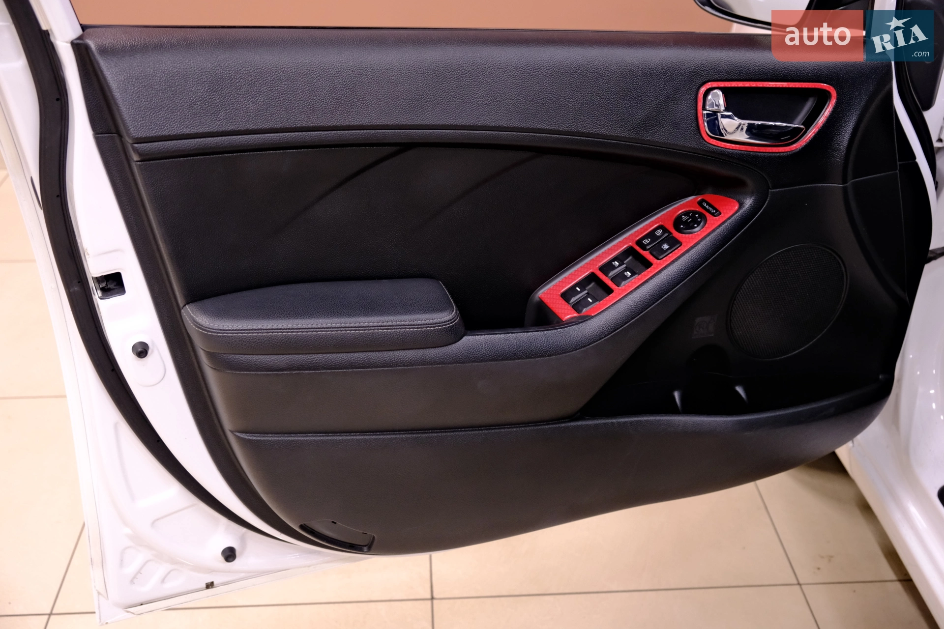2017 Kia Forte - мініатюра 28
