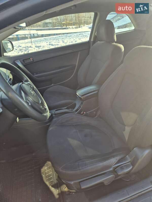 Купе Kia Forte 2010 в Киеве