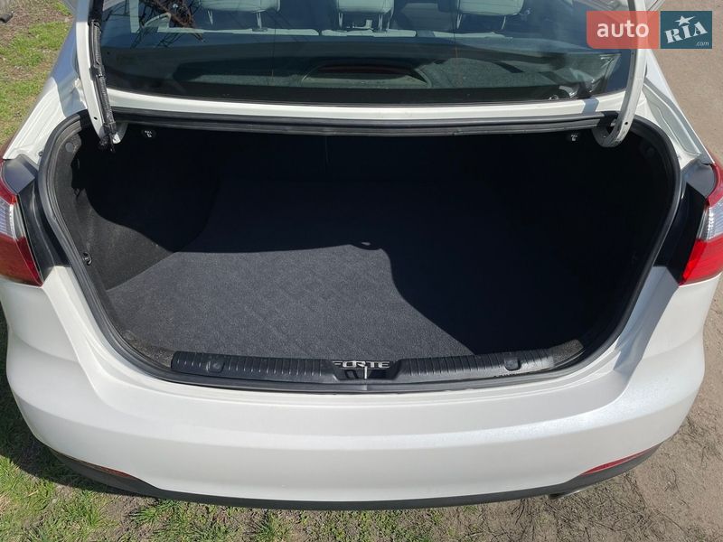Седан Kia Forte 2014 в Александрие фото 13 Седан Kia Forte 2014 в Александрие