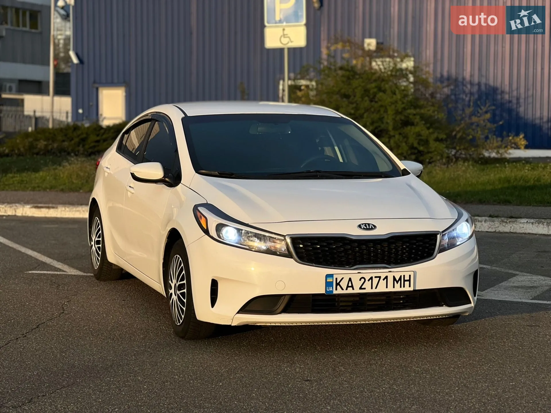 2016 Kia Forte - мініатюра 3