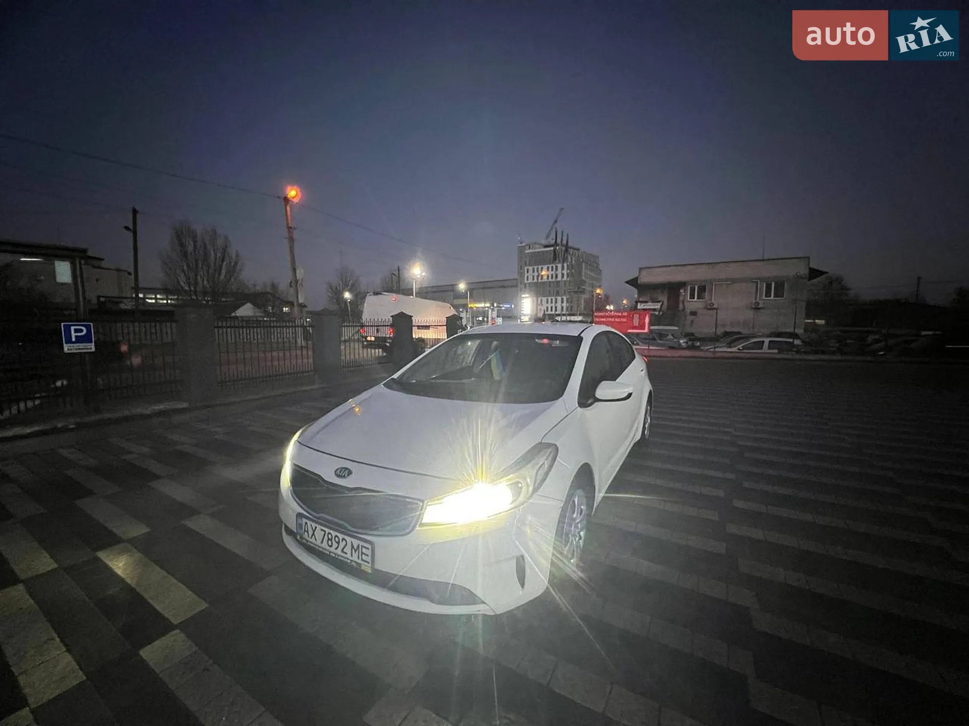 2016 Kia Forte - мініатюра 2