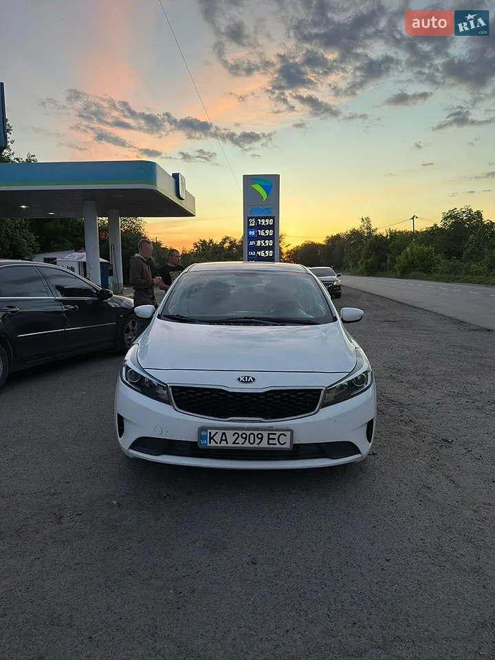 2016 Kia Forte - мініатюра 27