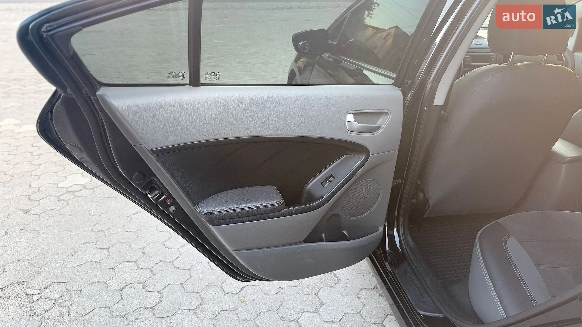 2016 Kia Forte - мініатюра 12