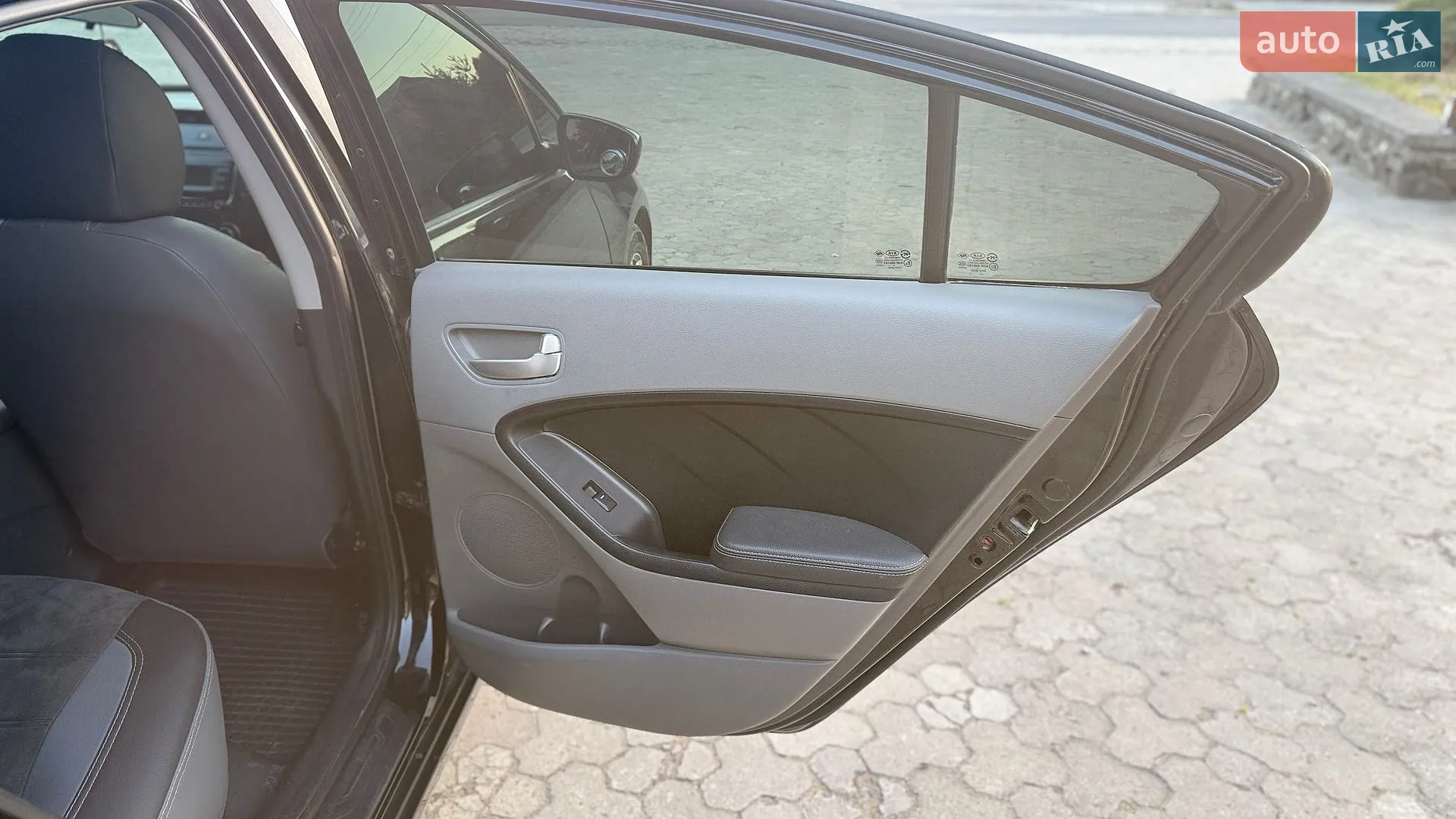 2016 Kia Forte - мініатюра 15