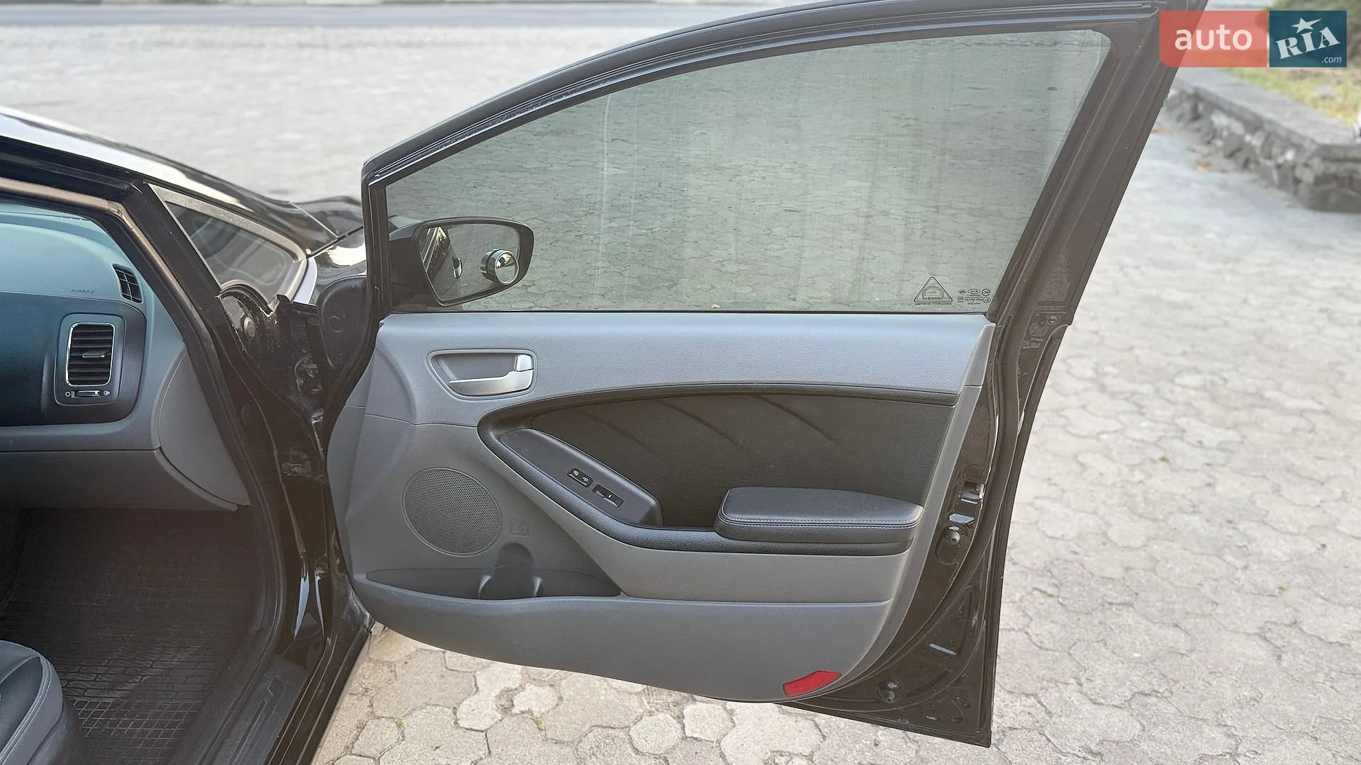 2016 Kia Forte - мініатюра 17