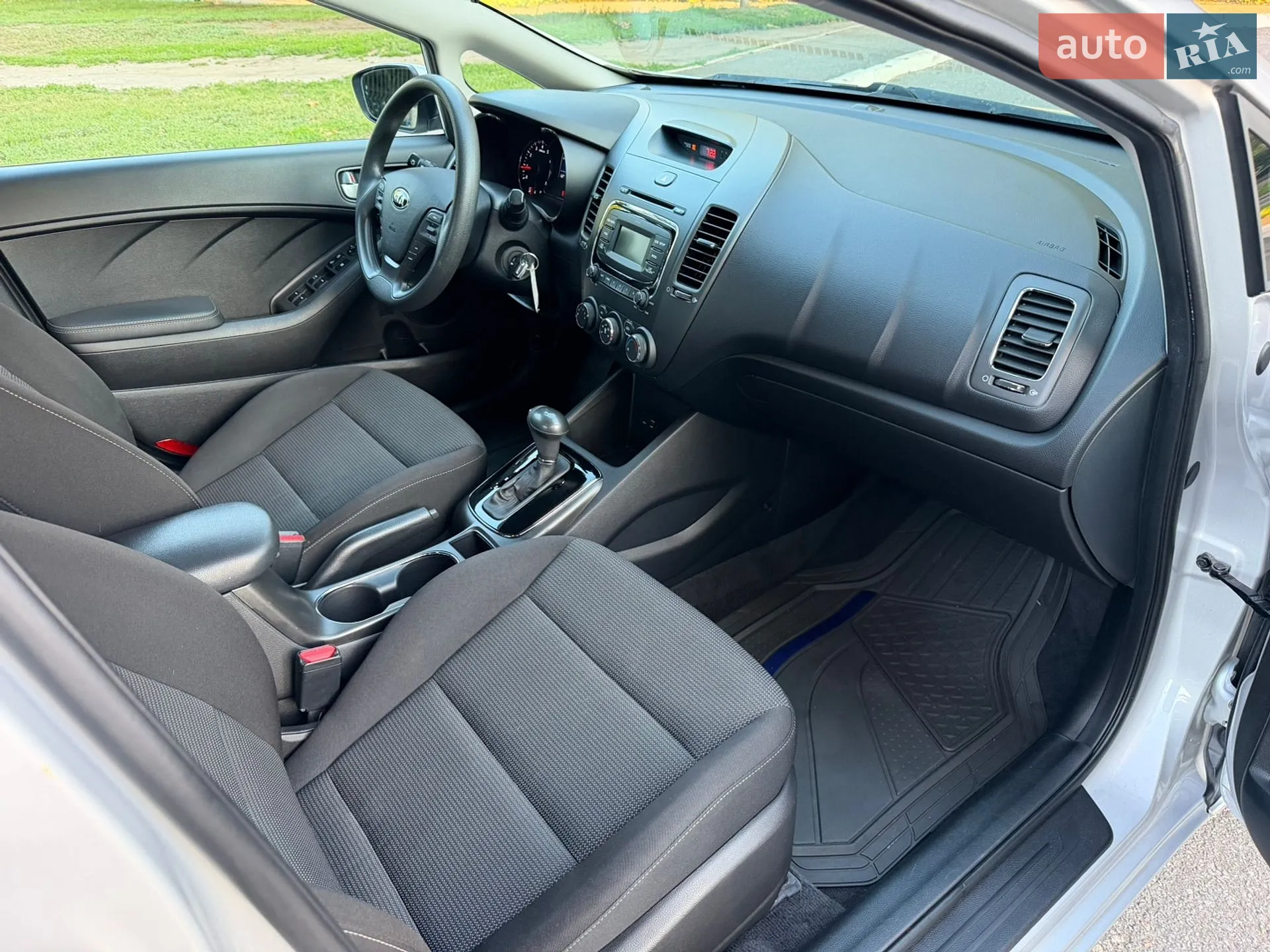 2017 Kia Forte - мініатюра 21