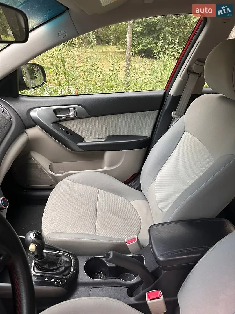 2012 Kia Forte - мініатюра 7