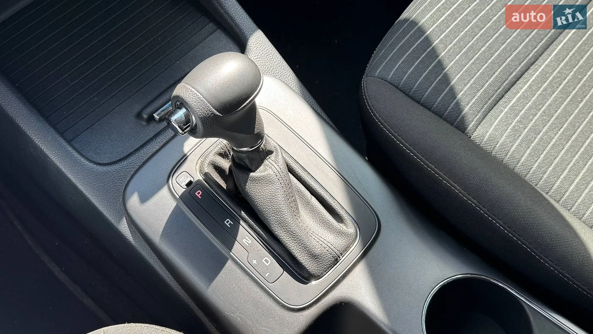 2015 Kia Forte - мініатюра 18