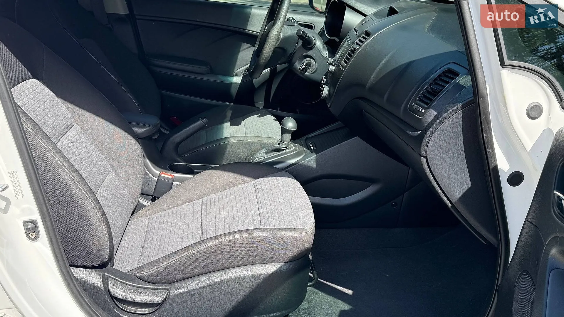 2015 Kia Forte - мініатюра 15