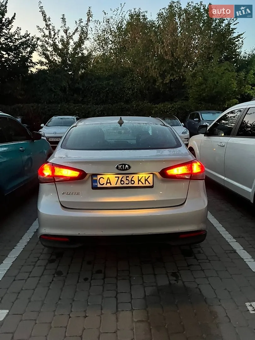 2017 Kia Forte - мініатюра 9
