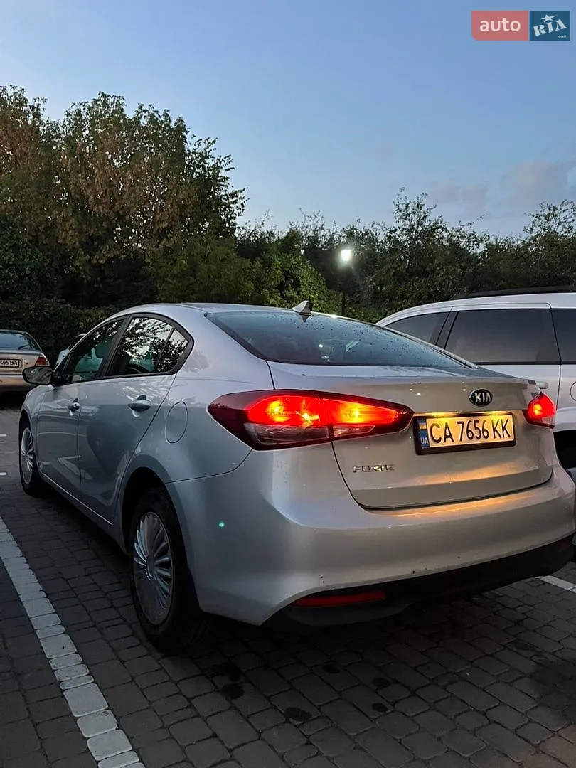 2017 Kia Forte - мініатюра 8