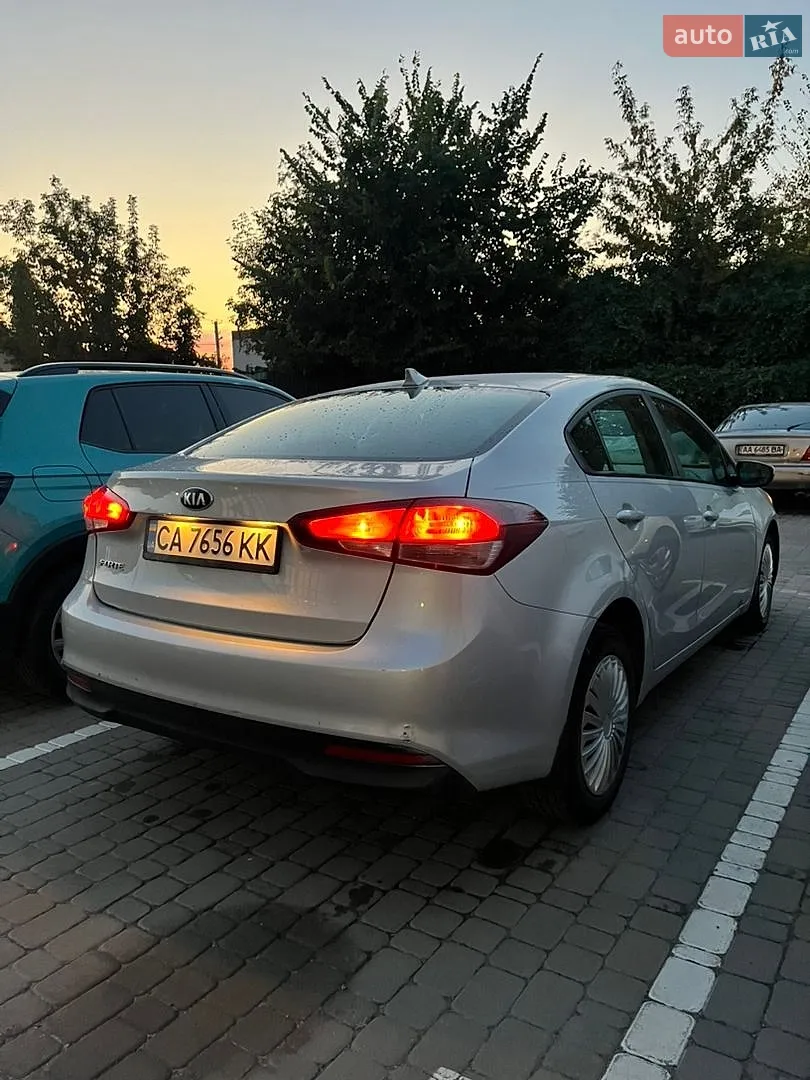 2017 Kia Forte - мініатюра 10