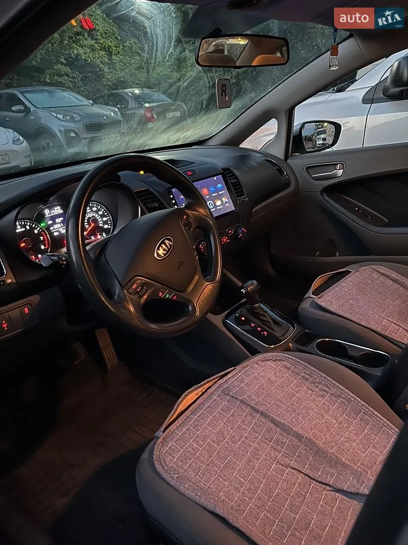 2017 Kia Forte - мініатюра 12