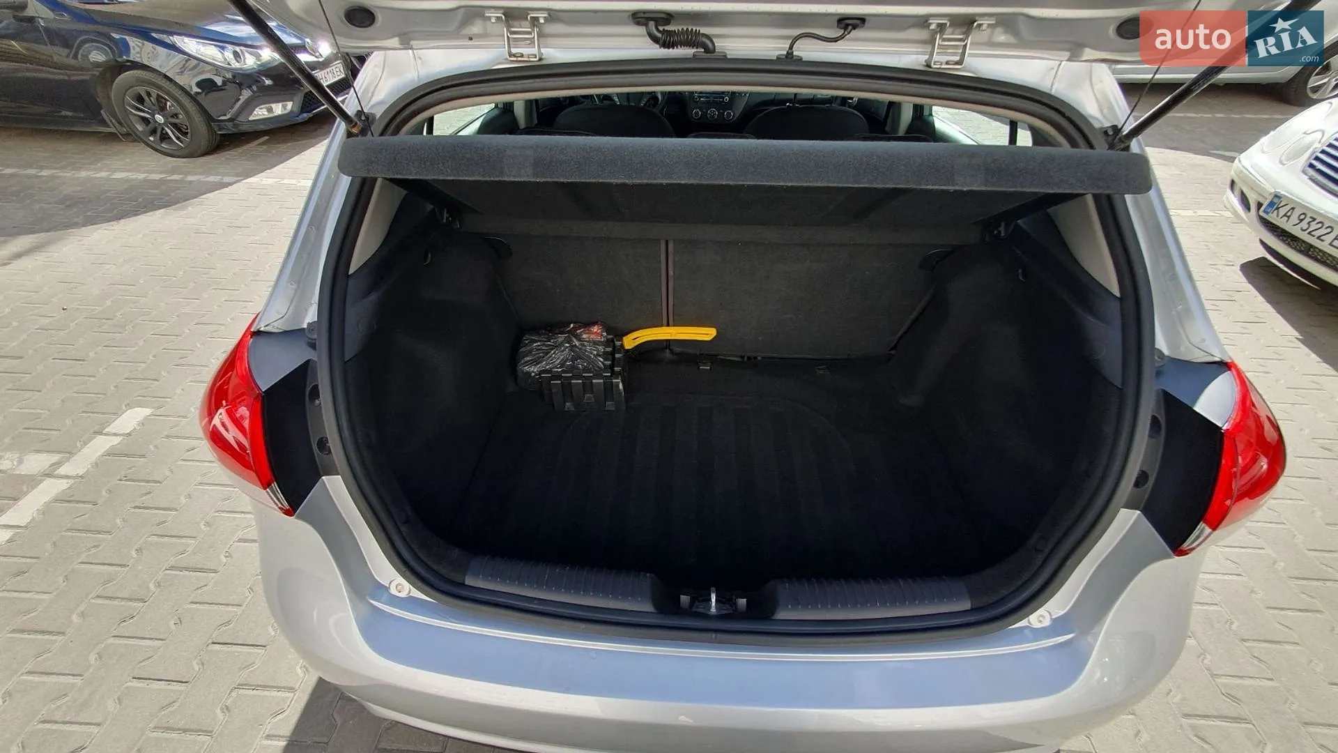 2016 Kia Forte - мініатюра 12