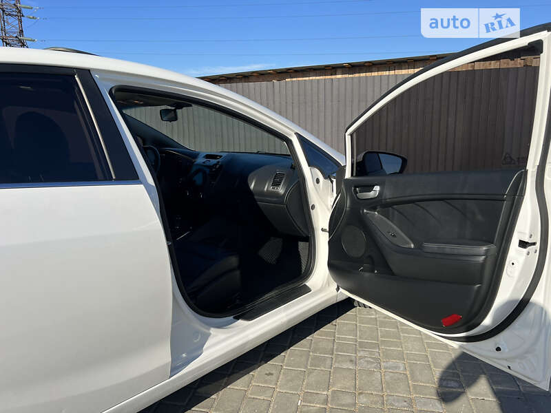 Седан Kia K3 2016 в Одессе