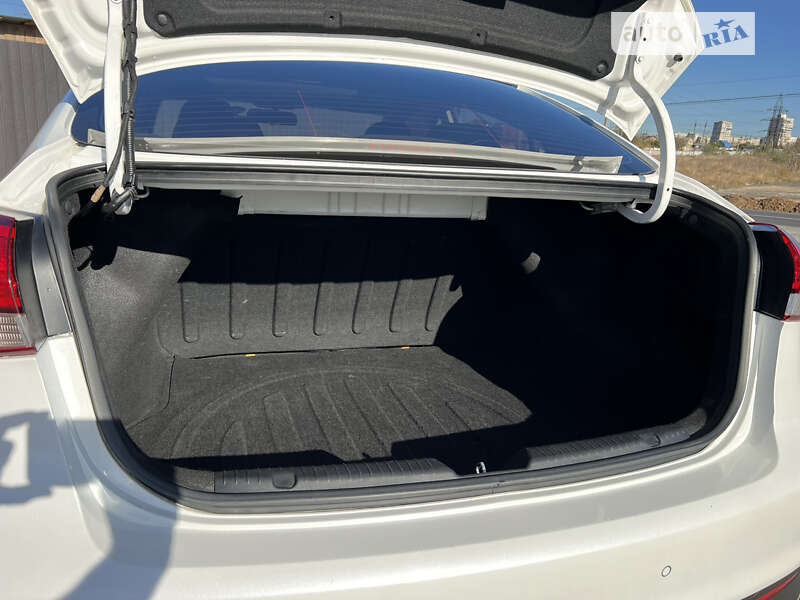 Седан Kia K3 2016 в Одессе