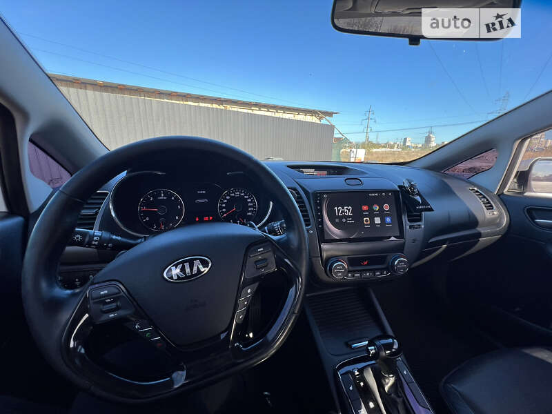 Седан Kia K3 2016 в Одессе