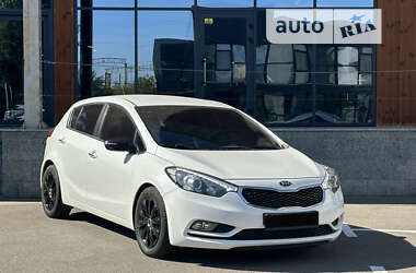 Хэтчбек Kia K3 2013 в Киеве