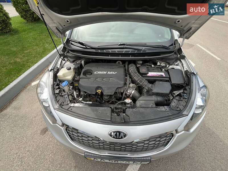 Седан Kia K3 2015 в Киеве