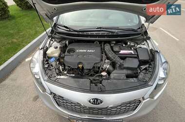 Седан Kia K3 2015 в 