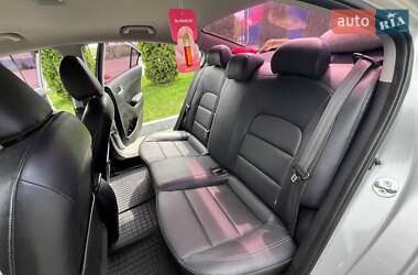 Седан Kia K3 2015 в 