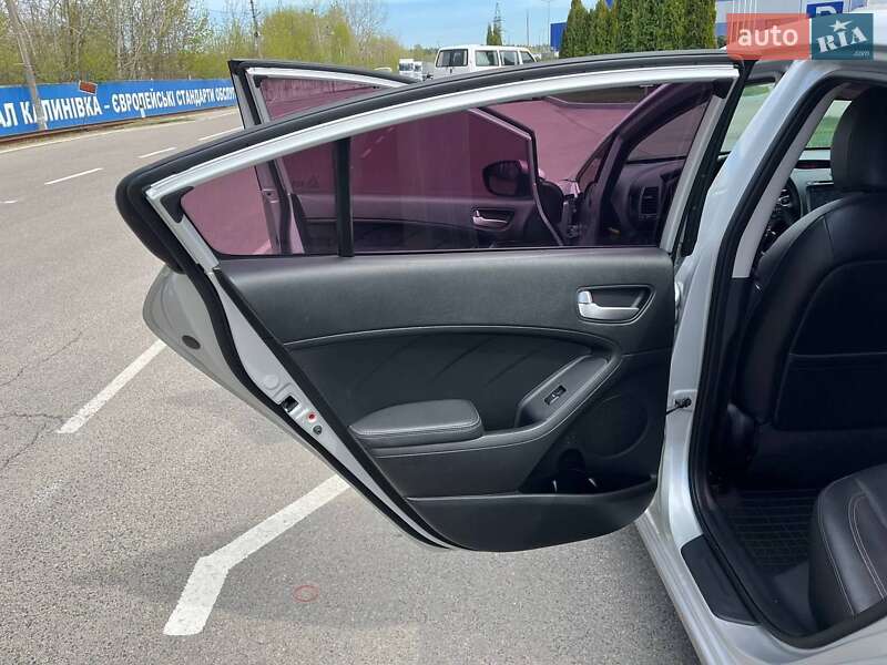 Седан Kia K3 2015 в Киеве