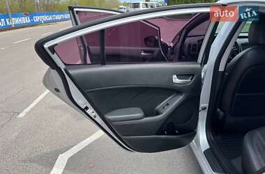 Седан Kia K3 2015 в 