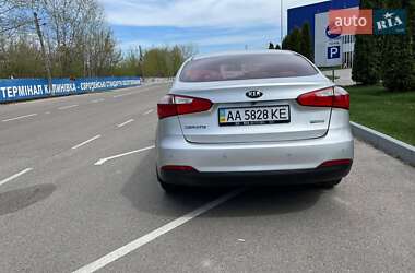 Седан Kia K3 2015 в 