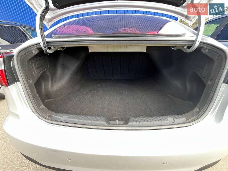 Седан Kia K3 2015 в Киеве