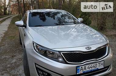 Седан Kia K5 2015 в 
