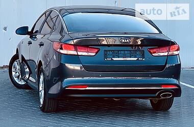 Седан Kia K5 2016 в 