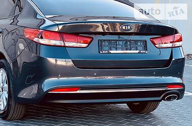 Седан Kia K5 2016 в 