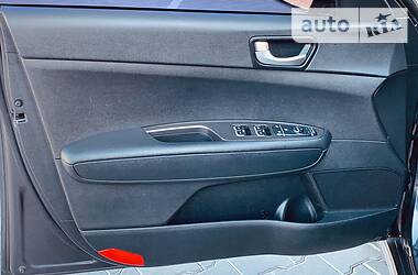Седан Kia K5 2016 в 