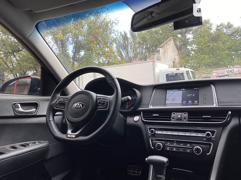 Седан Kia K5 2016 в Одесі