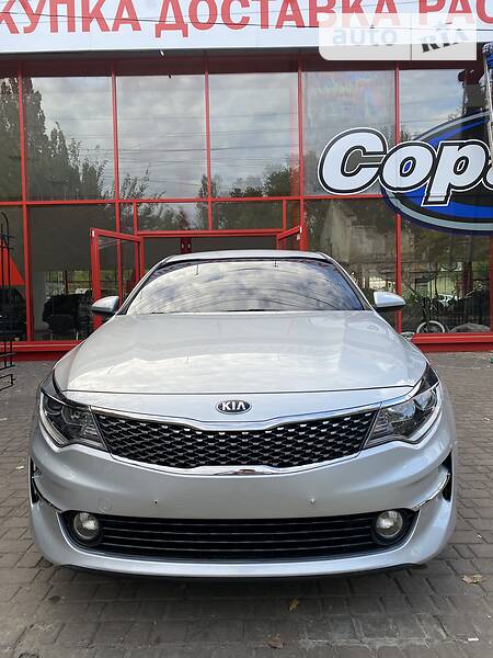 Седан Kia K5 2016 в Одессе