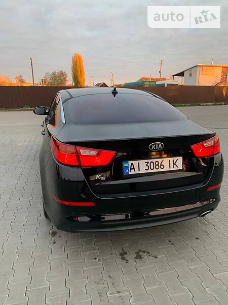 Седан Kia K5 2014 в Барышевке