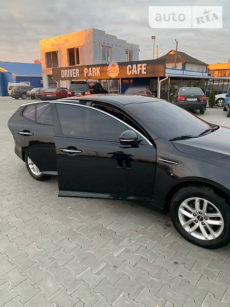 Седан Kia K5 2014 в Барышевке