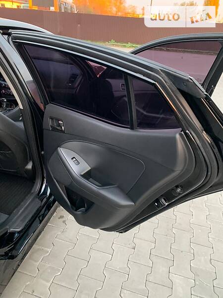 Седан Kia K5 2014 в Барышевке