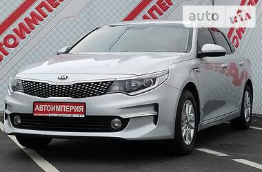 Седан Kia K5 2016 в Киеве