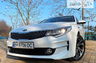 Седан Kia K5 2015 в Одессе