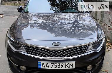 Седан Kia K5 2015 в Киеве